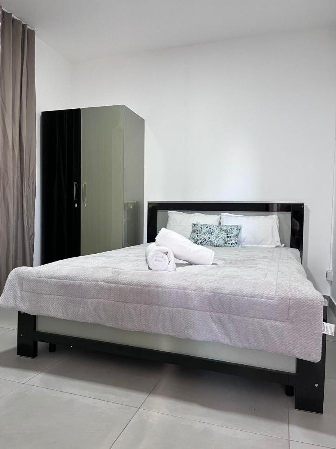 Seasons Break Apartment Pereybere Pereybere Beach Bagian luar foto